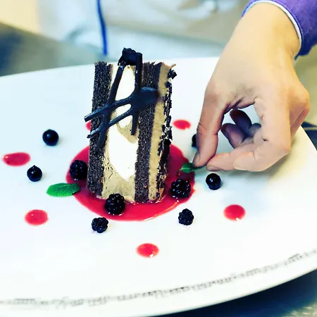 Mercure Center Hotel 4*