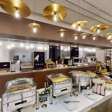 Mercure Center Hotel