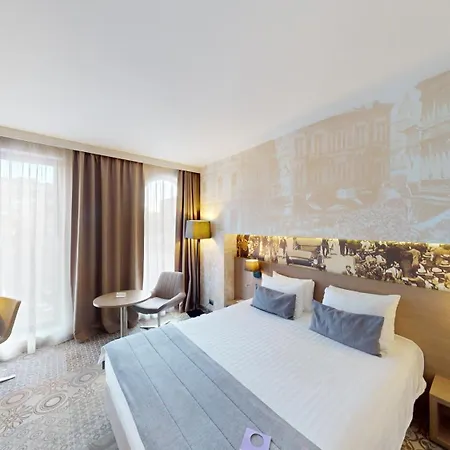 Mercure Center 4*