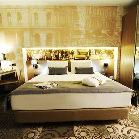 Mercure Center Hotel 4*