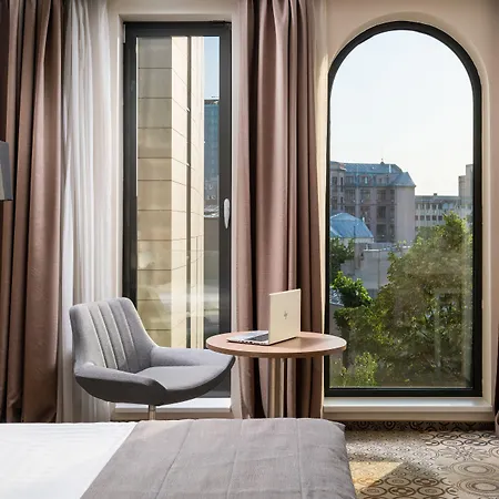 Mercure Center 4*