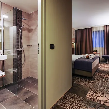 Mercure Center
