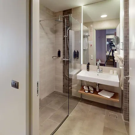 Mercure Center 4*