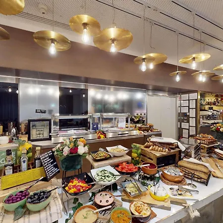 Mercure Center 4* Bükreş