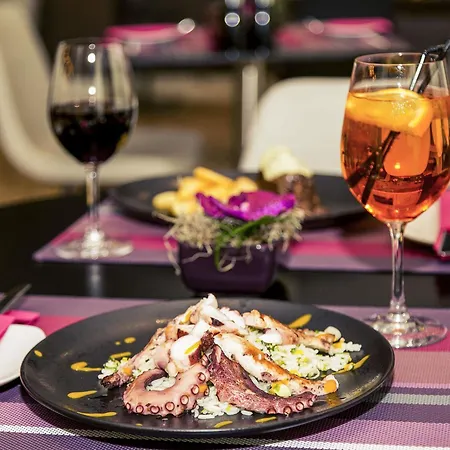 Mercure Center 4*