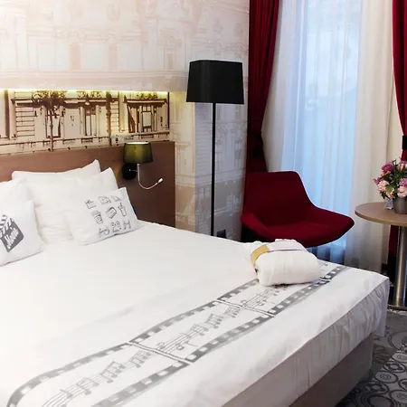 Mercure Center Hotel