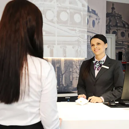 Mercure Center Hotel 4*