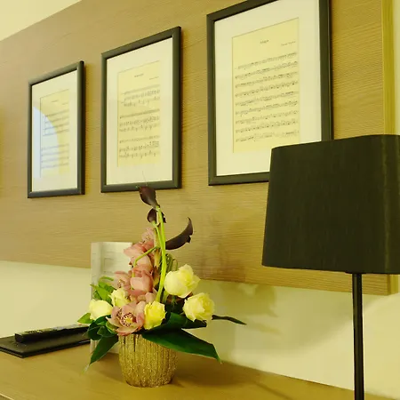 Mercure Center Hotel 4*