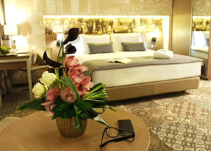 Mercure Center מלון