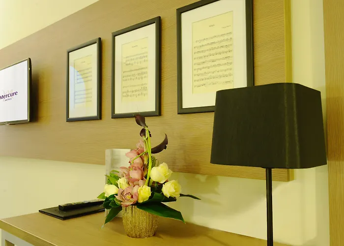 Mercure Center מלון 4*