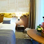 Mercure Center Hotel 4*